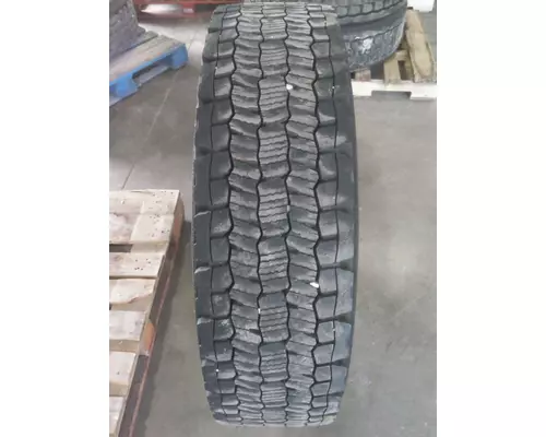 MICHELIN 275/80R22.5 TIRE