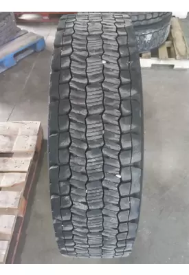MICHELIN 275/80R22.5 TIRE