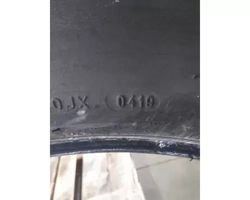 MICHELIN 275/80R22.5 TIRE