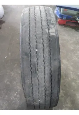 MICHELIN 275/80R22.5 TIRE