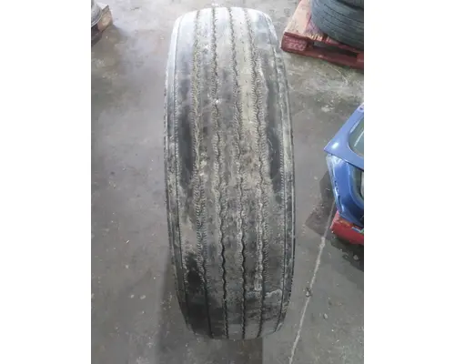 MICHELIN 275/80R22.5 TIRE