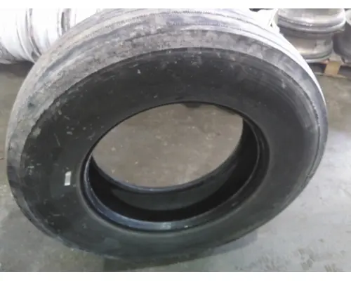 MICHELIN 275/80R22.5 TIRE