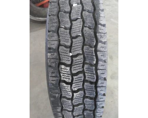 MICHELIN 275/80R22.5 TIRE