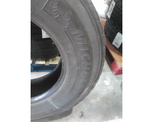 MICHELIN 275/80R22.5 TIRE