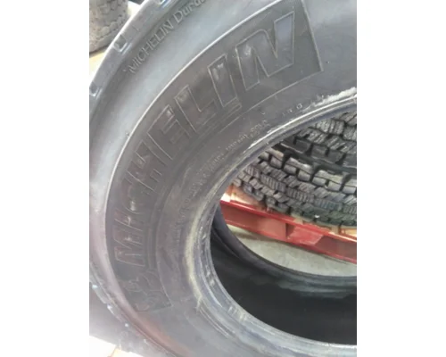 MICHELIN 275/80R22.5 TIRE