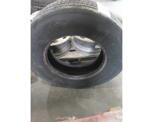 MICHELIN 275/80R22.5 TIRE