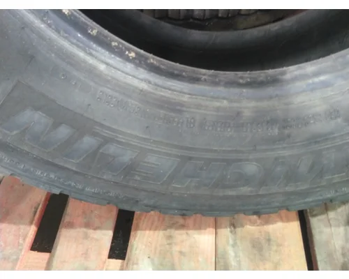 MICHELIN 275/80R22.5 TIRE