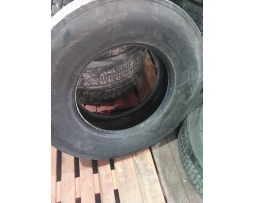 MICHELIN 275/80R22.5 TIRE