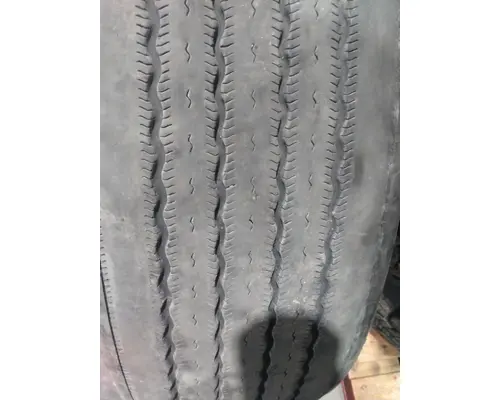 MICHELIN 275/80R22.5 TIRE