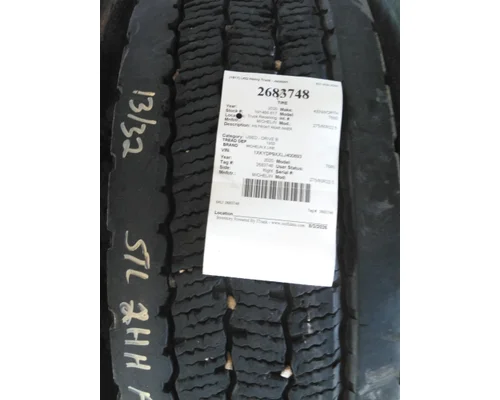 MICHELIN 275/80R22.5 TIRE
