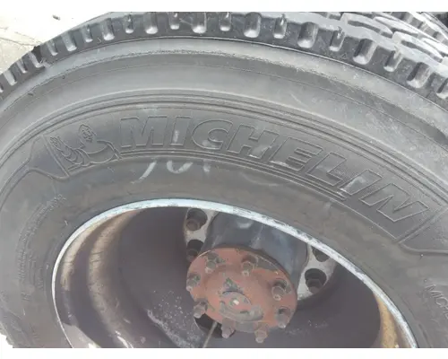 MICHELIN 295/75R22.5 TIRE