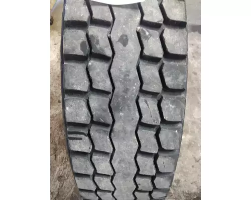 MICHELIN 295/75R22.5 TIRE