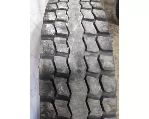 MICHELIN 295/75R22.5 TIRE