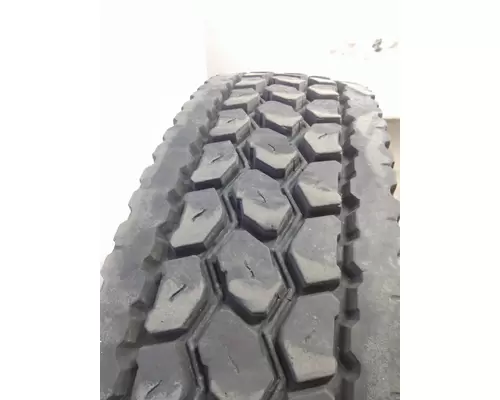 MICHELIN 295/75R22.5 TIRE
