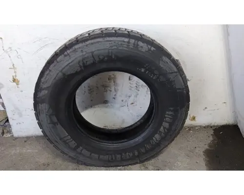 MICHELIN 295/75R22.5 TIRE