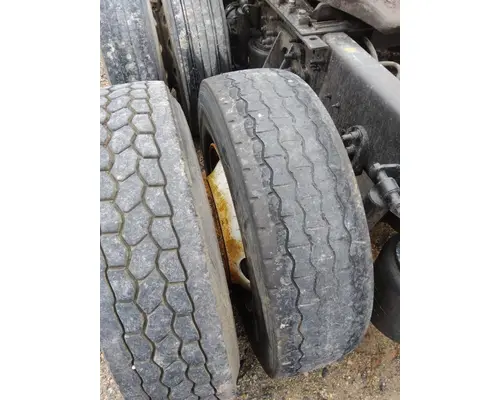 MICHELIN 295/75R22.5 TIRE