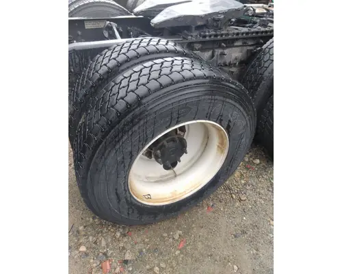 MICHELIN 295/75R22.5 TIRE