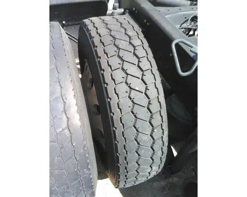 MICHELIN 295/75R22.5 TIRE