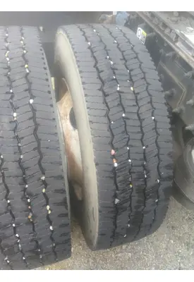MICHELIN 295/75R22.5 TIRE