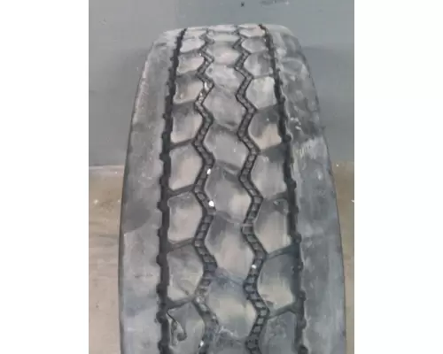 MICHELIN 295/75R22.5 TIRE