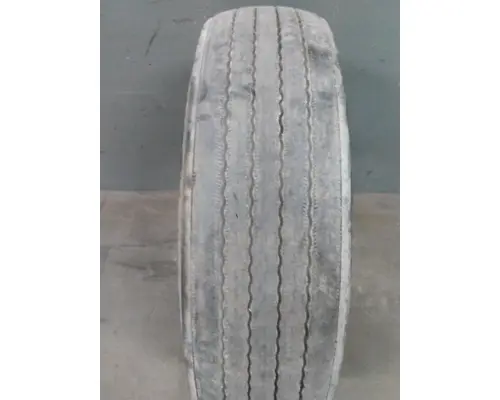 MICHELIN 295/75R22.5 TIRE