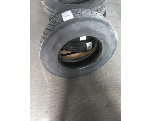 MICHELIN 295/75R22.5 TIRE