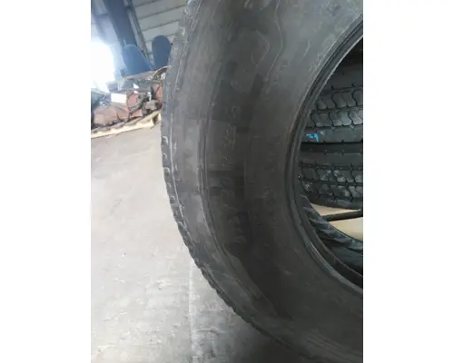 MICHELIN 295/75R22.5 TIRE