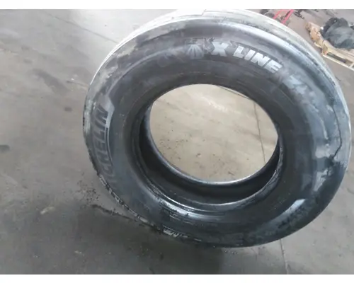 MICHELIN 295/75R22.5 TIRE