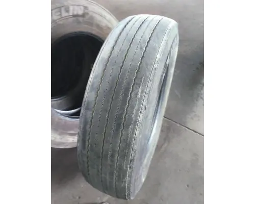 MICHELIN 295/75R22.5 TIRE