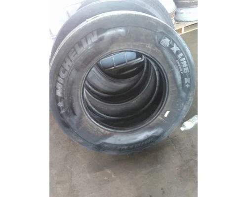 MICHELIN 295/75R22.5 TIRE