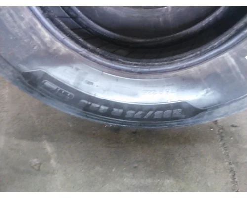 MICHELIN 295/75R22.5 TIRE