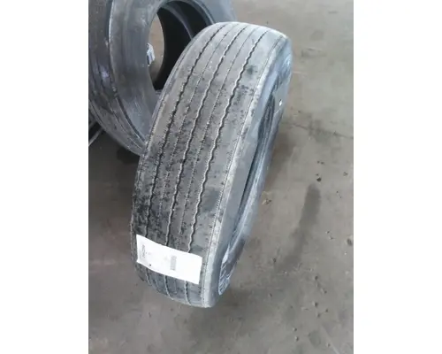 MICHELIN 295/75R22.5 TIRE