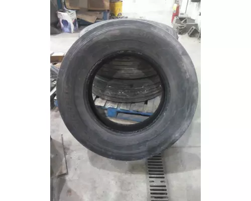 MICHELIN 295/75R22.5 TIRE