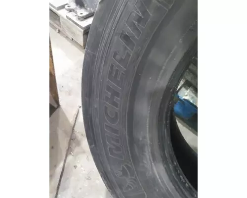 MICHELIN 295/75R22.5 TIRE