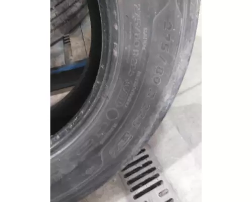 MICHELIN 295/75R22.5 TIRE