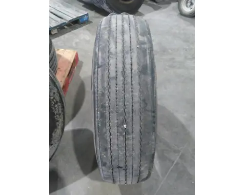MICHELIN 295/75R22.5 TIRE