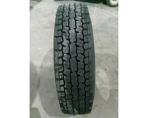 MICHELIN 295/75R22.5 TIRE