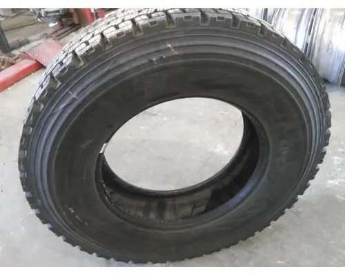 MICHELIN 295/75R22.5 TIRE