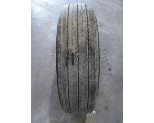 MICHELIN 295/75R22.5 TIRE