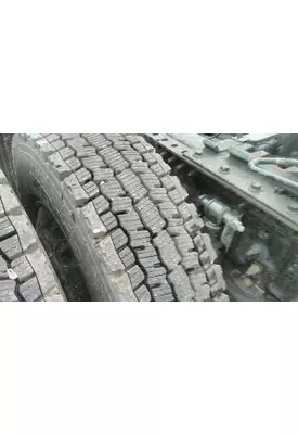 MICHELIN 295/75R22.5 TIRE