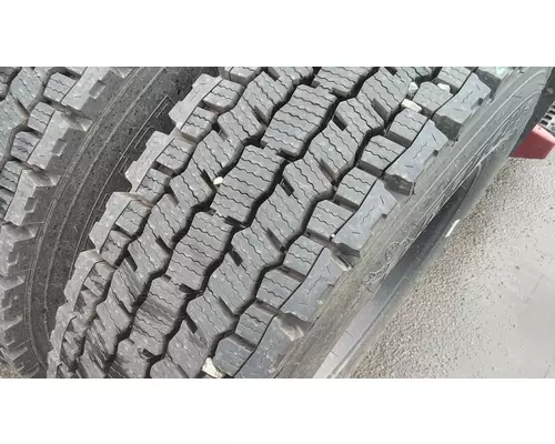MICHELIN 295/75R22.5 TIRE