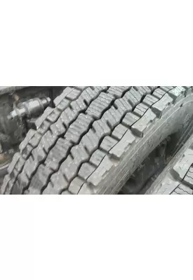 MICHELIN 295/75R22.5 TIRE