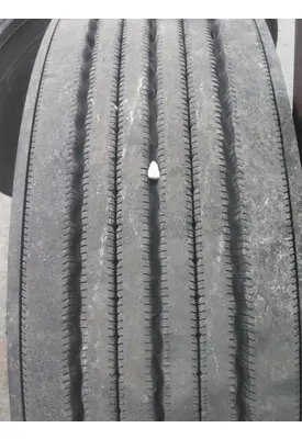 MICHELIN 295/75R22.5 TIRE