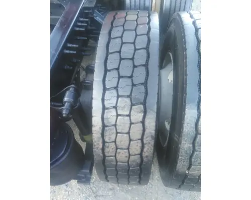 MICHELIN 295/80R22.5 TIRE