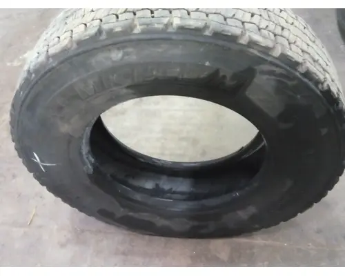 MICHELIN 295/80R22.5 TIRE