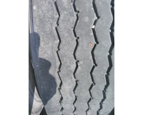 MICHELIN 315/80R22.5 TIRE