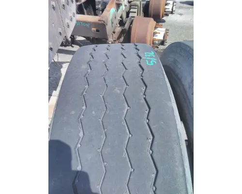 MICHELIN 315/80R22.5 TIRE