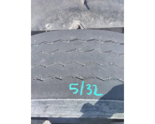 MICHELIN 315/80R22.5 TIRE