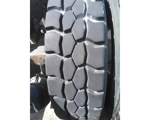 MICHELIN 315/80R22.5 TIRE