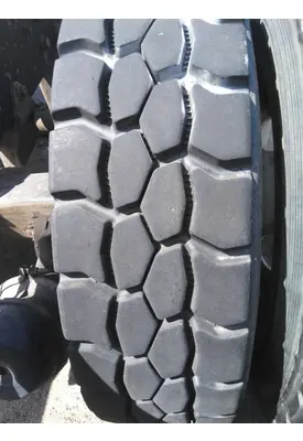 MICHELIN 315/80R22.5 TIRE